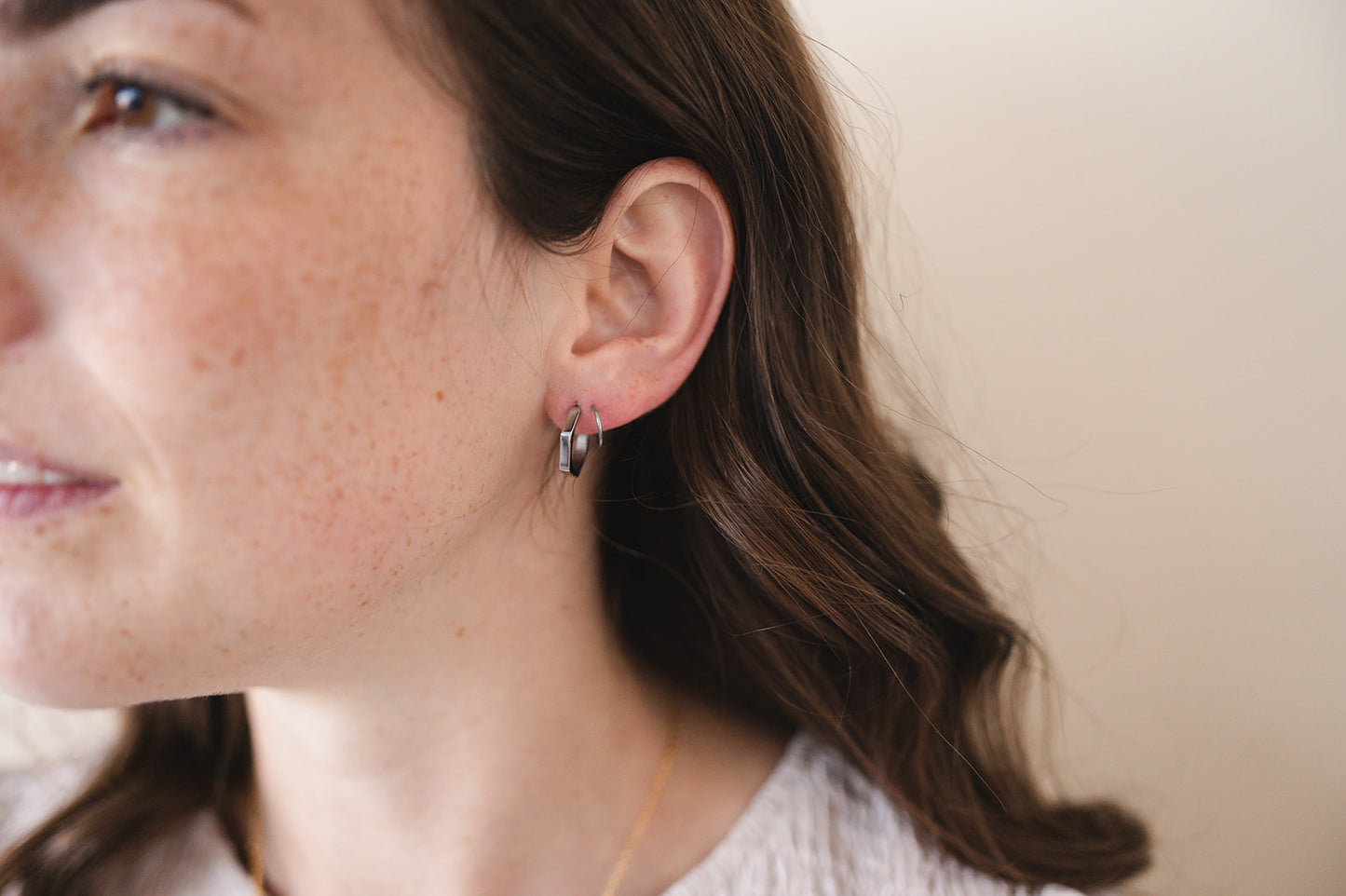 Hex Double Twist Hoops